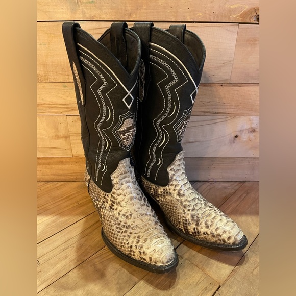 Rockin’ Leather python exotic skin Cowboy boots. Size 12D. - Picture 4 of 6